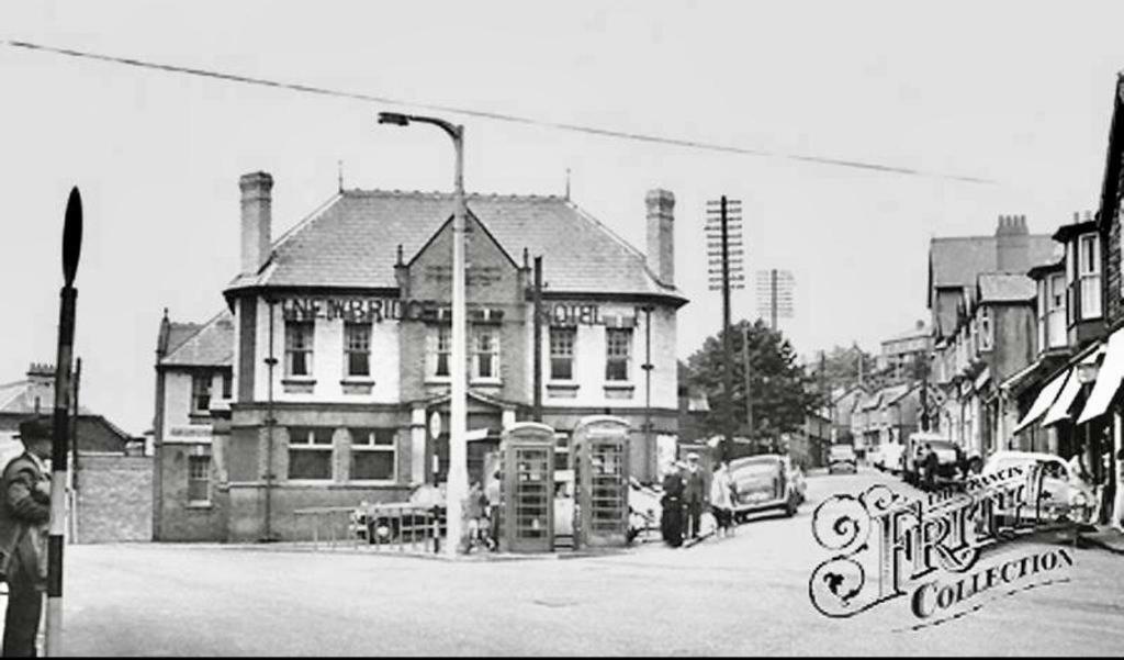 The Newbridge Hotel Eksteriør bilde