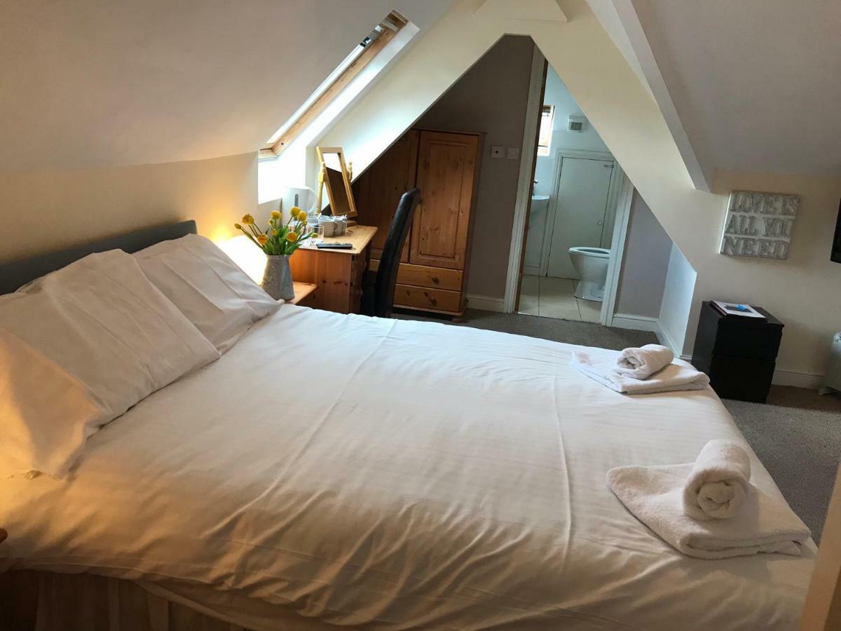 The Newbridge Hotel Eksteriør bilde
